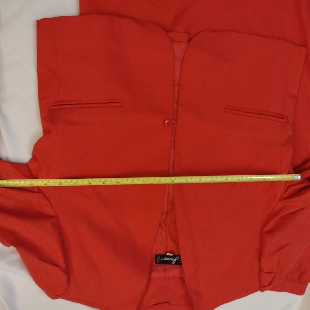 Pretty Suit - Picture 5 of 11